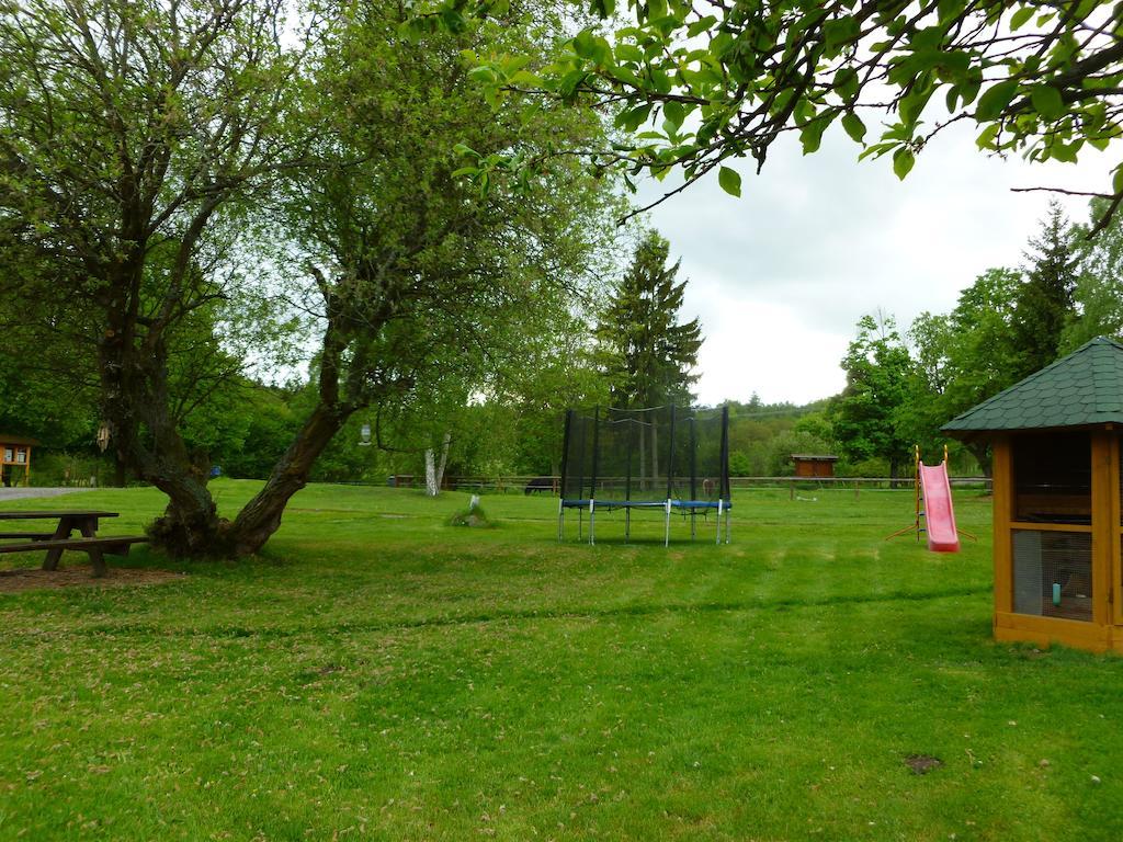 Penzion Mansky Dvur Dolni Zandov Exterior photo