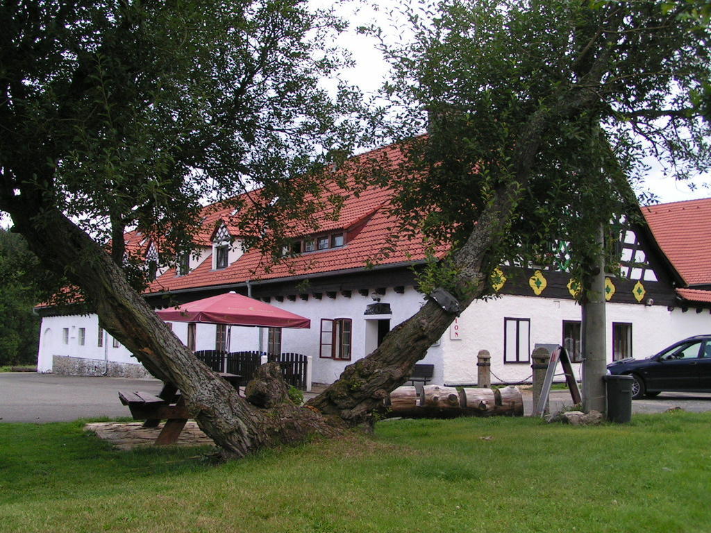 Penzion Mansky Dvur Dolni Zandov Exterior photo